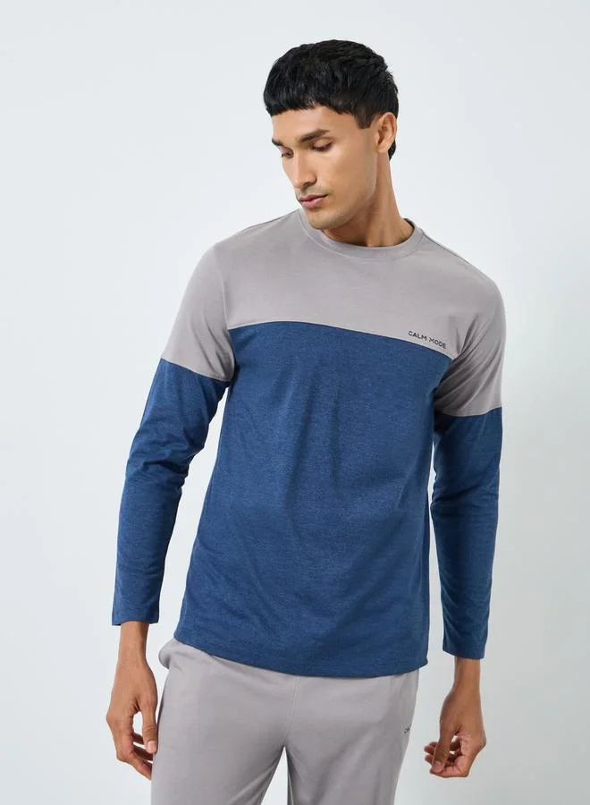 ستايلي طقم بيجاما من بنطال وتيشيرت بنمط كتل الالوان